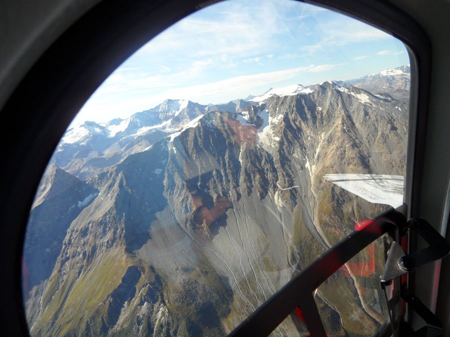 Aliet et Bellecôte au matin, Grande Motte, Grande Casse, Grande Glière et glaciers de la Vanoise derrière.