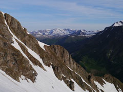Au loin le Pic Bayle, un très bon souvenir de vol parapente.