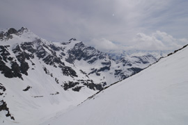 en regardant vers l'Italie