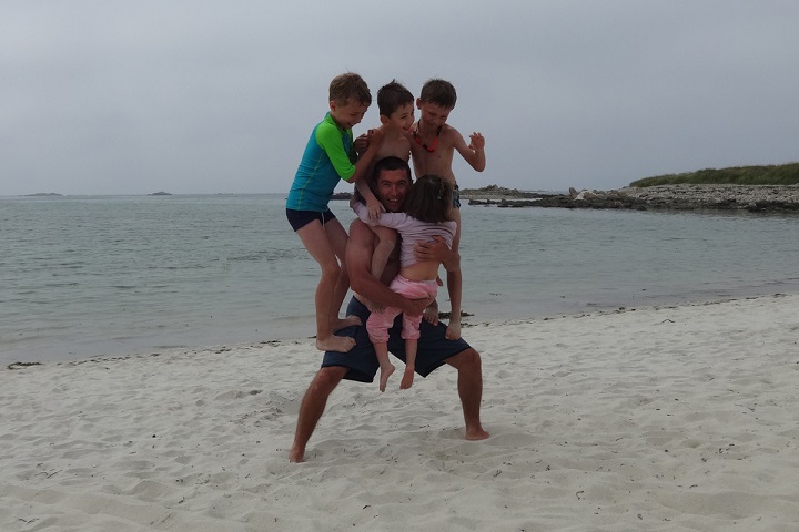avec la petite soeur en plus...