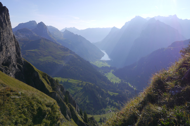 vu sur le Klöntalersee