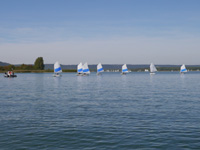 une régate sur un grand lac !
