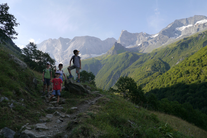 Belle vue sur Épena, Grande Glière, Pointe du Vallonnet