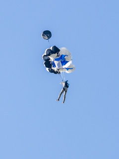 autolargage, ouverture parachute