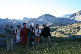 Le vallon de Plan Richard au petit matin et notre petite troupe.